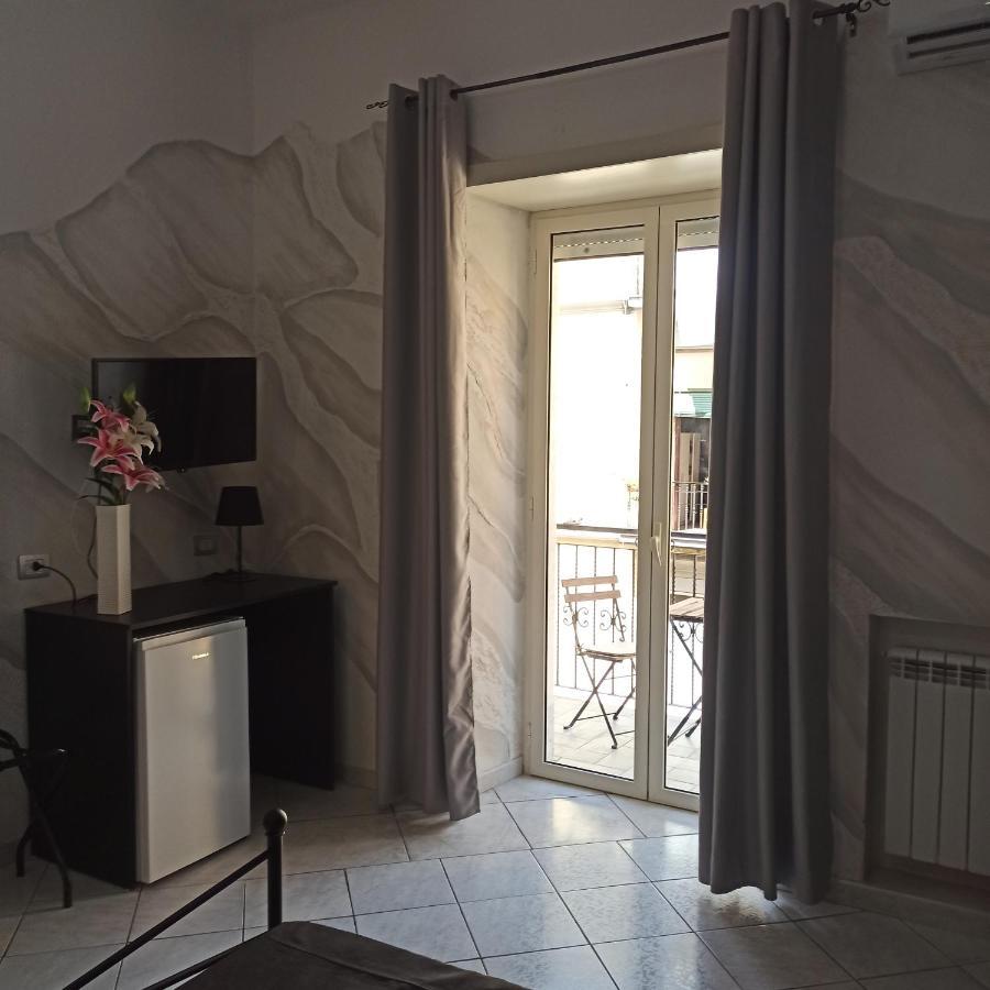 In The Center Rooms Napoli Exterior foto