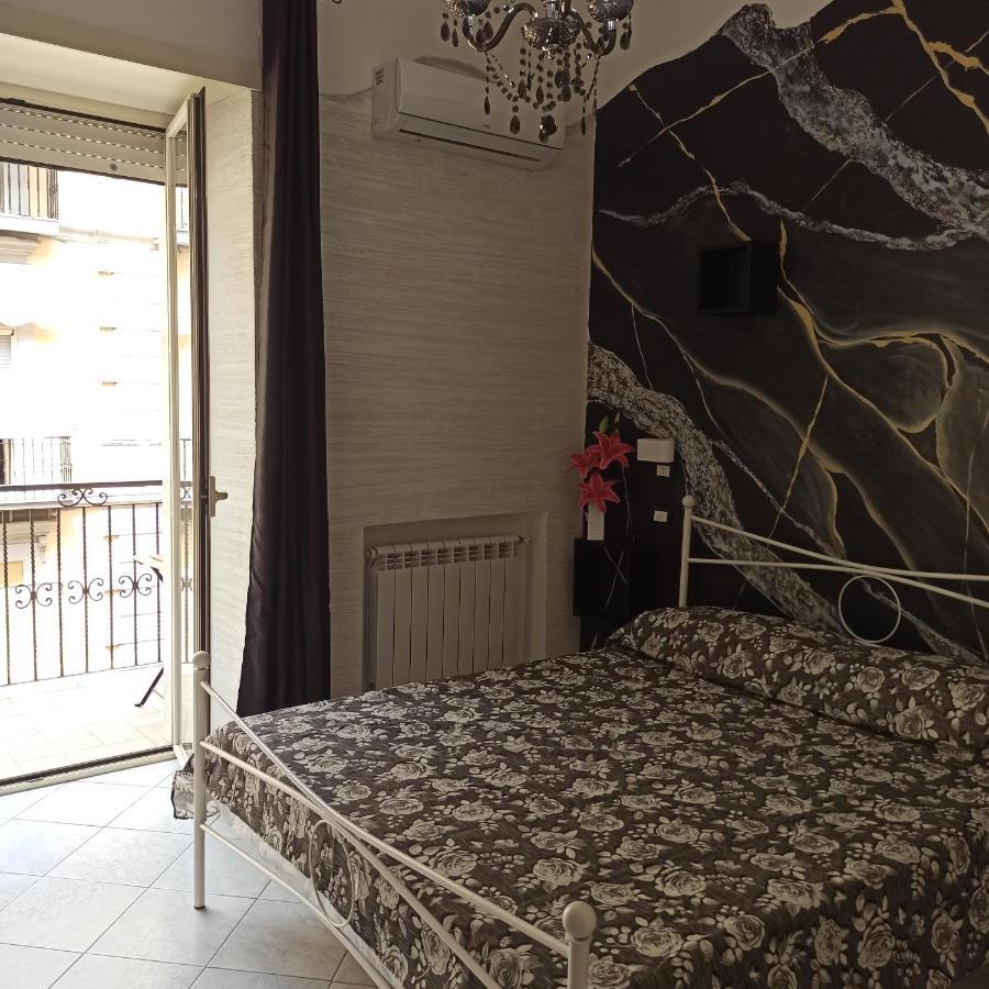 In The Center Rooms Napoli Exterior foto