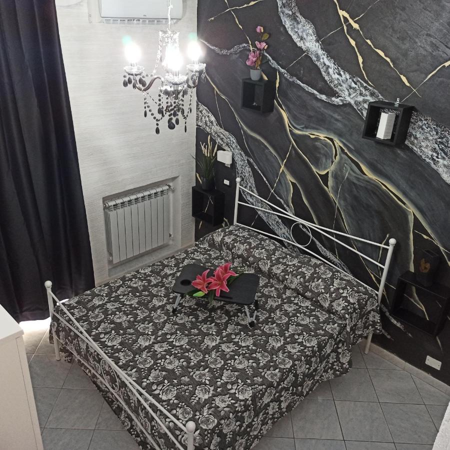 In The Center Rooms Napoli Exterior foto