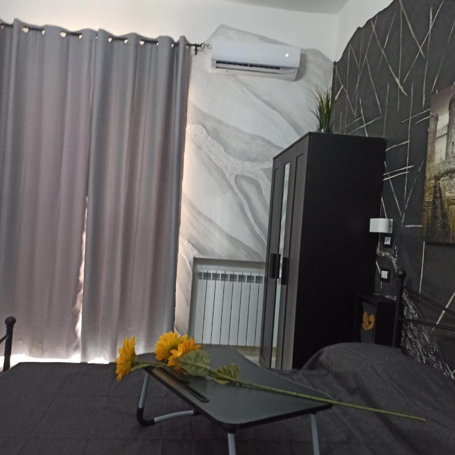 In The Center Rooms Napoli Exterior foto