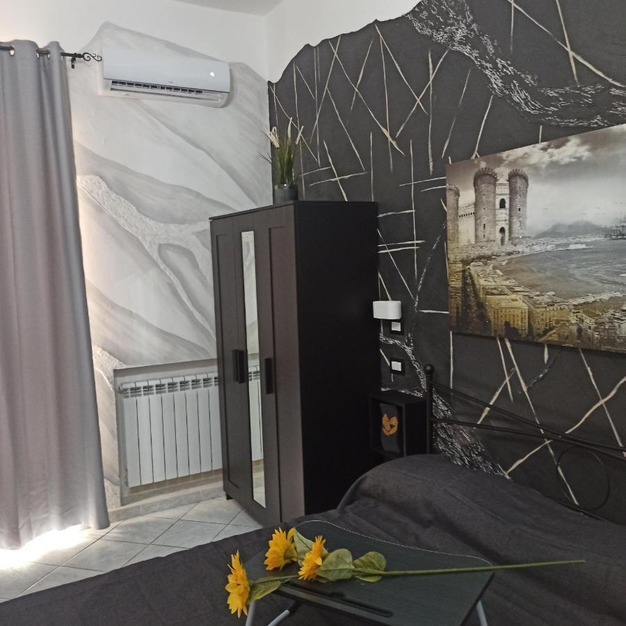 In The Center Rooms Napoli Exterior foto